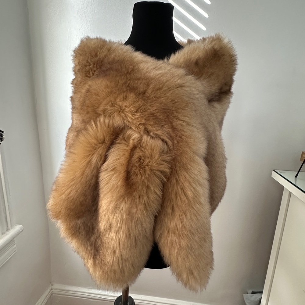 Zara Faux Fur Wrap in Light Brown Camel